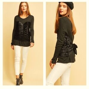 Chic Black Velvet Boostier Accent Women's Blouse